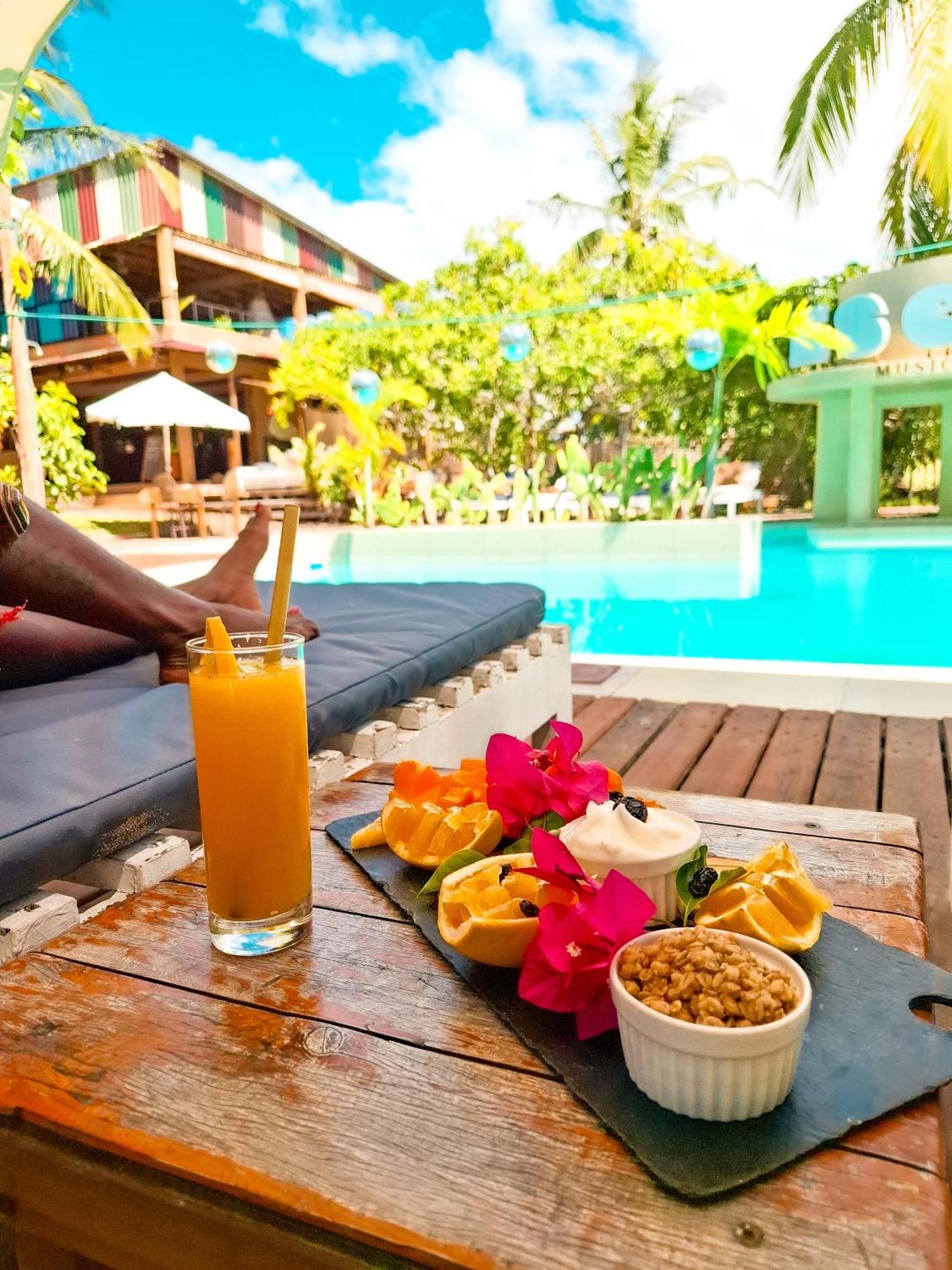 Mozambeat Motel Tofo Екстер'єр фото