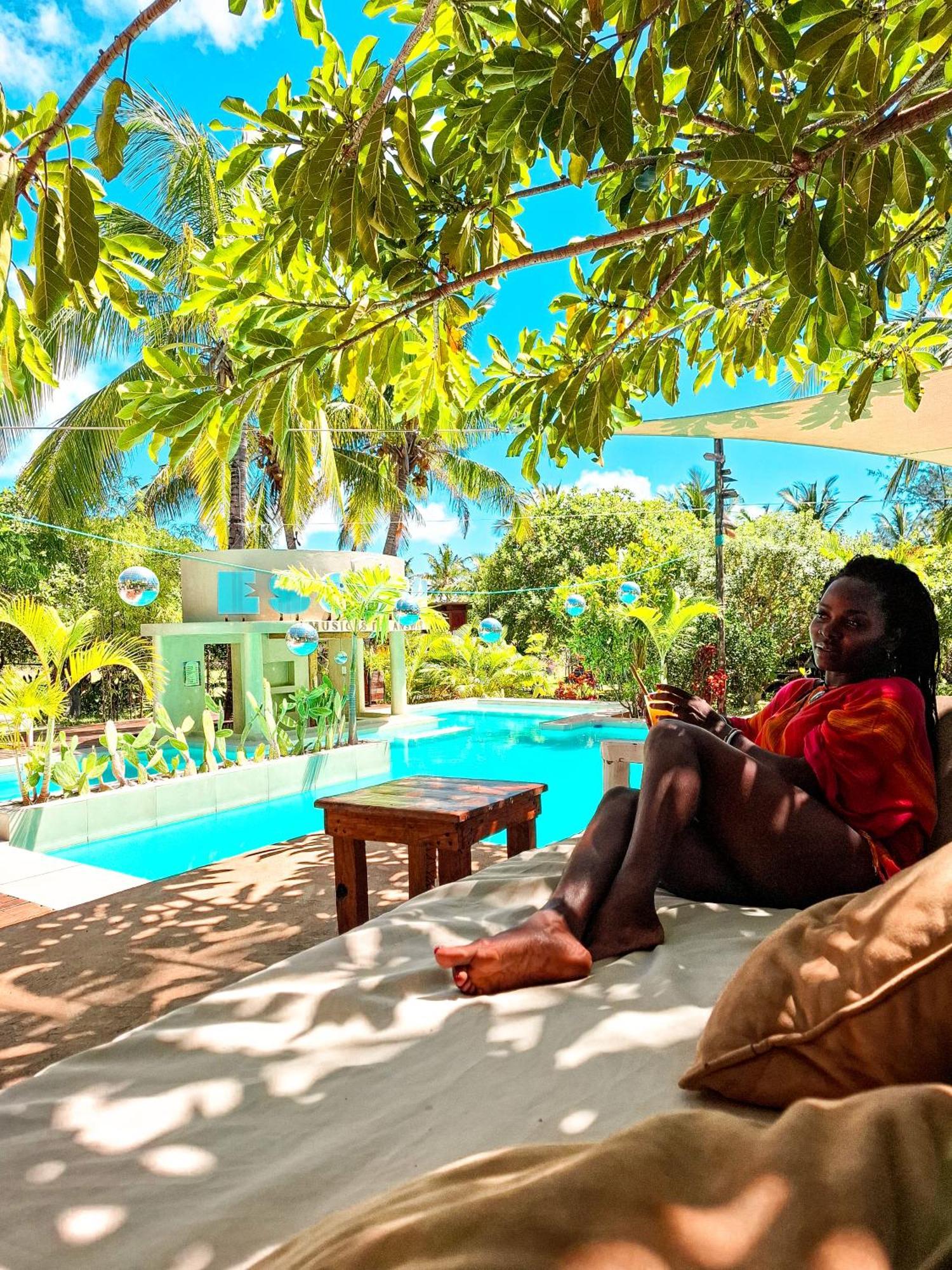 Mozambeat Motel Tofo Екстер'єр фото