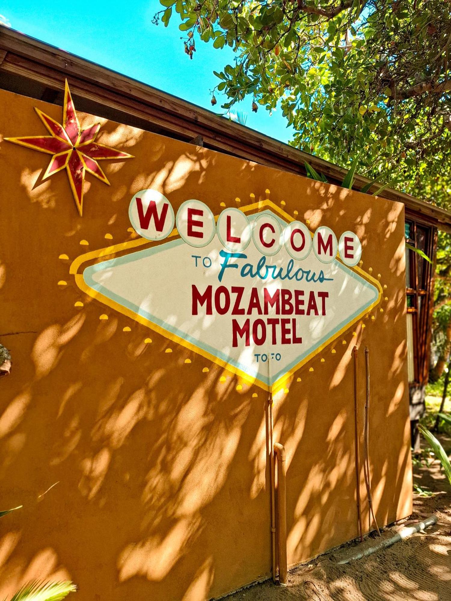 Mozambeat Motel Tofo Екстер'єр фото