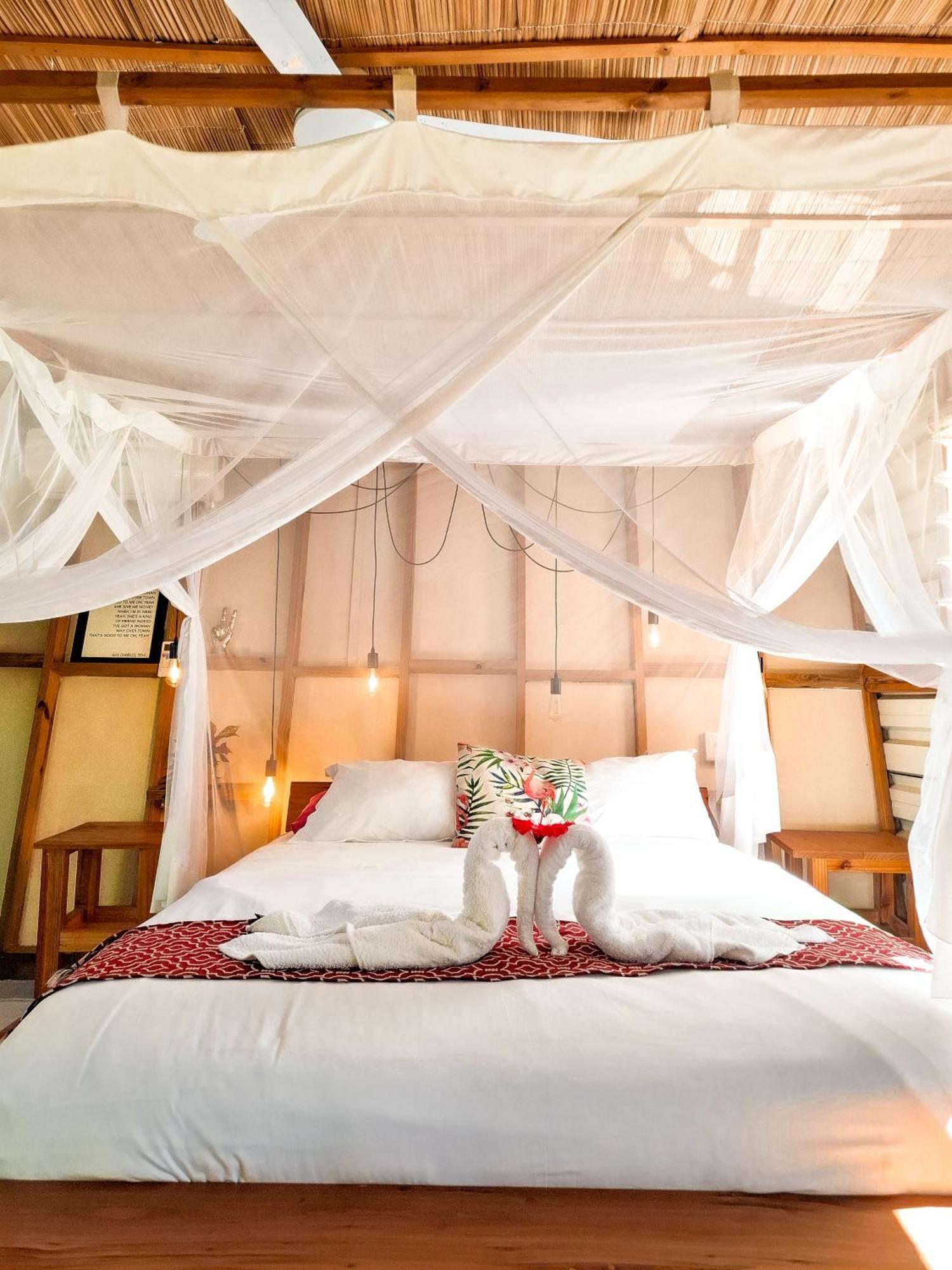 Mozambeat Motel Tofo Екстер'єр фото