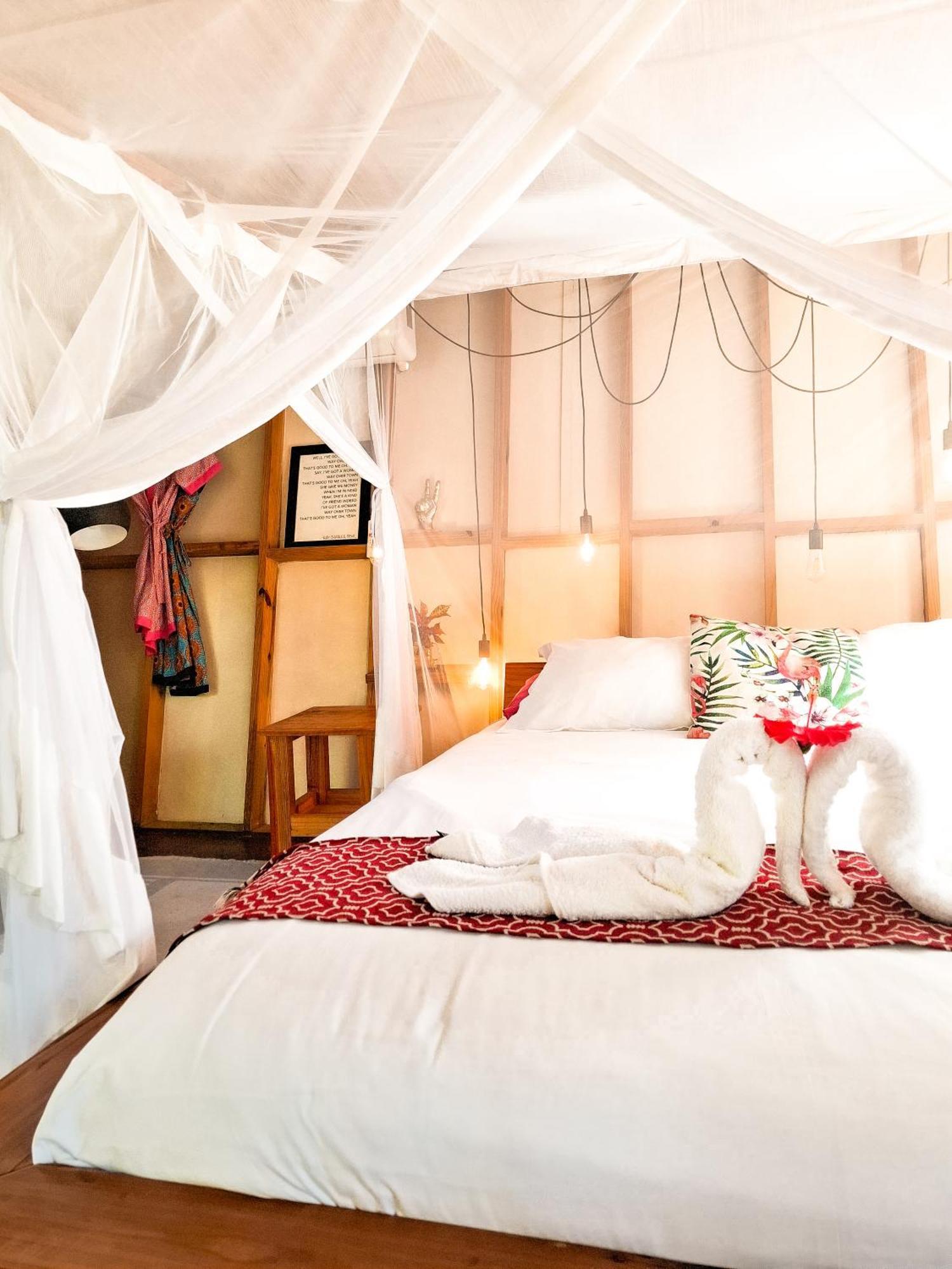 Mozambeat Motel Tofo Екстер'єр фото